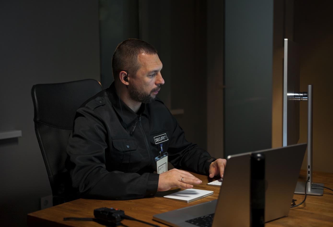 Какие документы должен иметь охранник на посту